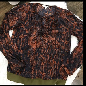 CABI #101 faux snakeskin blouse crossover top size xs